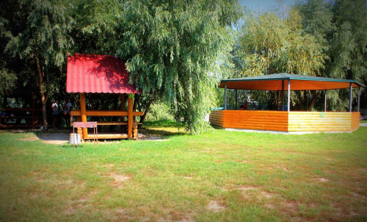 Holiday Park Dunay Kyslytsya ภายนอก รูปภาพ
