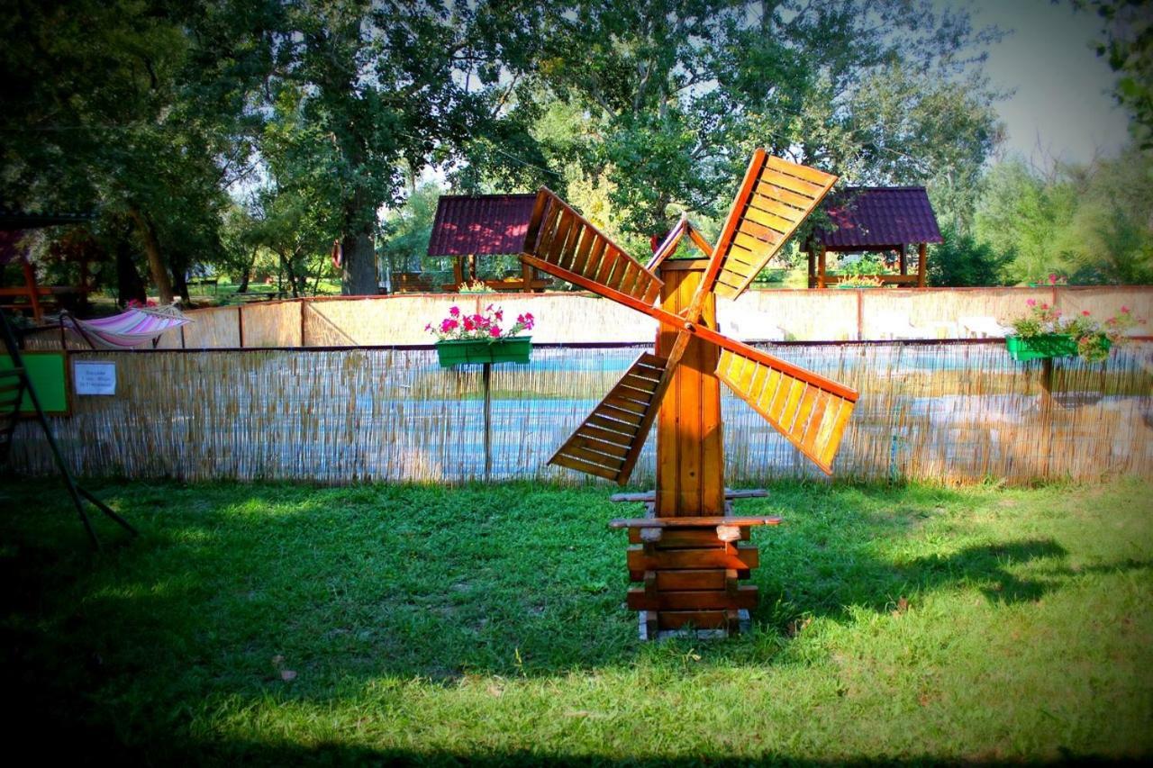 Holiday Park Dunay Kyslytsya ภายนอก รูปภาพ