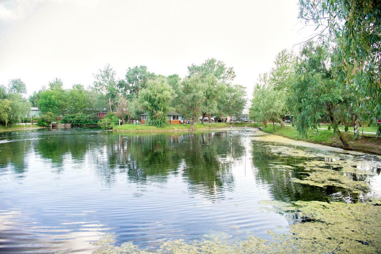 Holiday Park Dunay Kyslytsya ภายนอก รูปภาพ